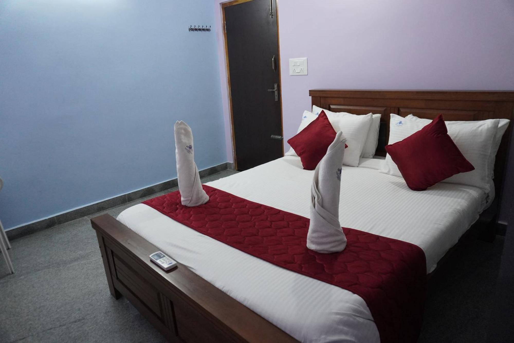 Tirumala Premium Home Stay ティルパティ エクステリア 写真