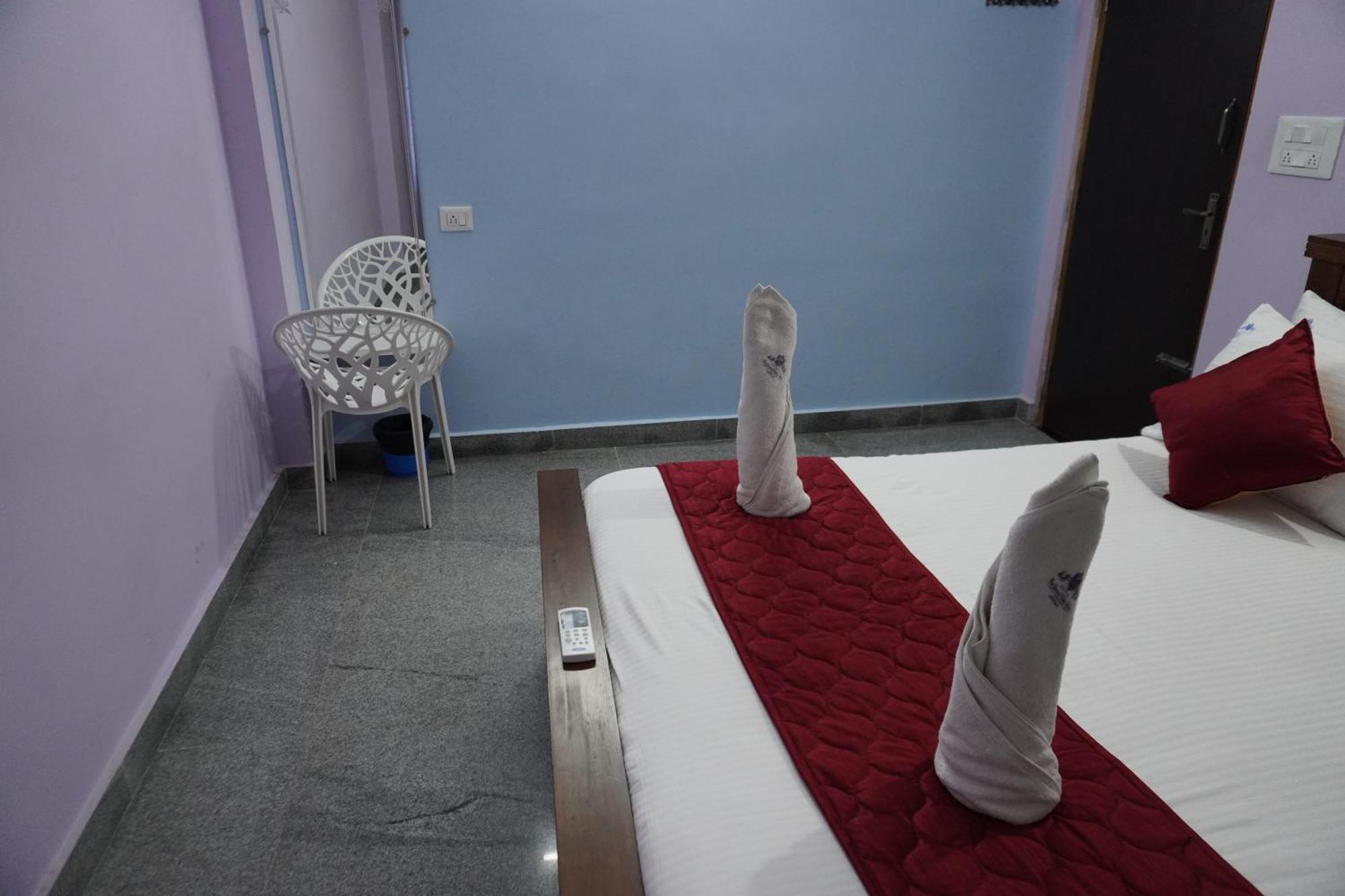 Tirumala Premium Home Stay ティルパティ エクステリア 写真